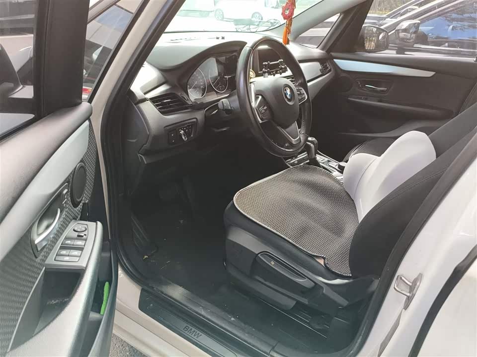 BMW 2 series station wagon