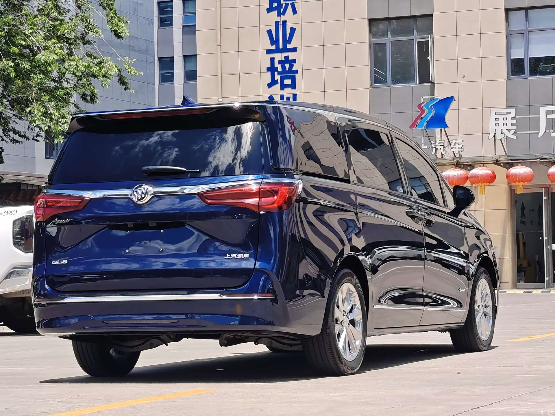 Buick GL8, 2022 7