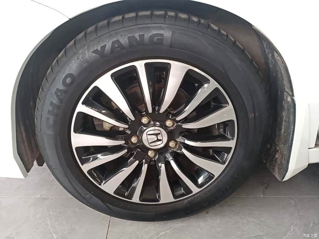 Honda Crider, 2015 23