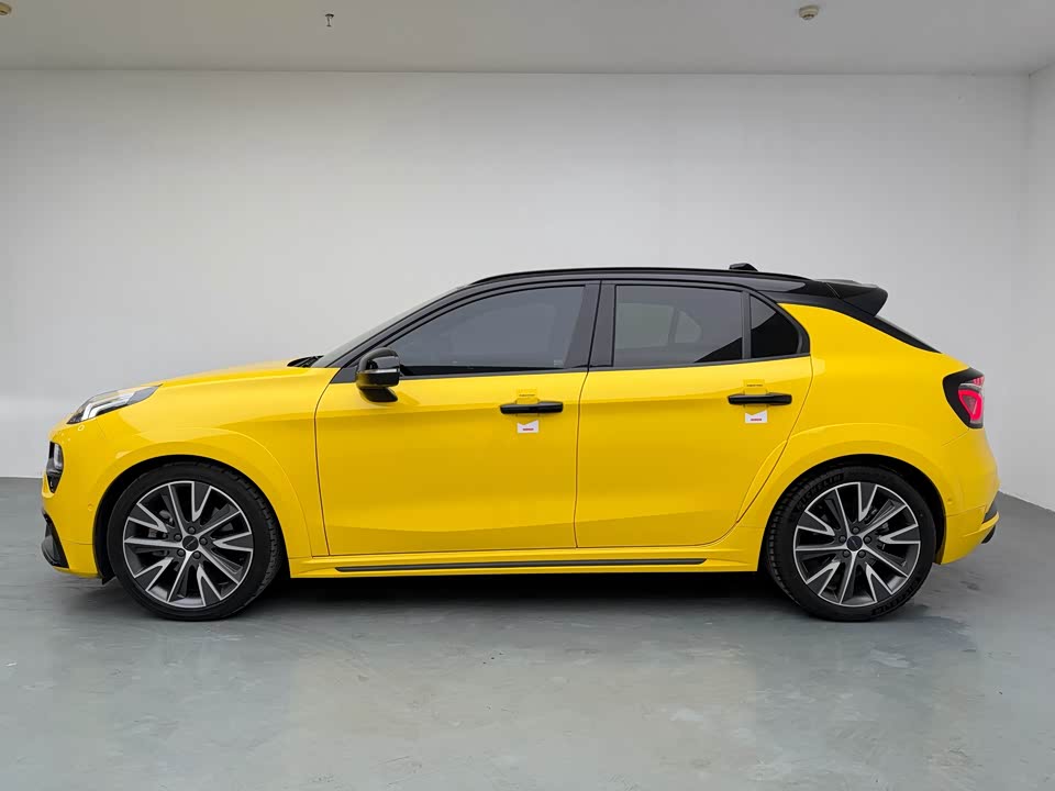 Lynk & Co 02 Hatchback