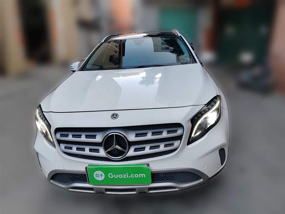 Mercedes-Benz GLA