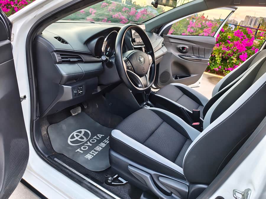 Toyota YARiS L 2023, фото 7