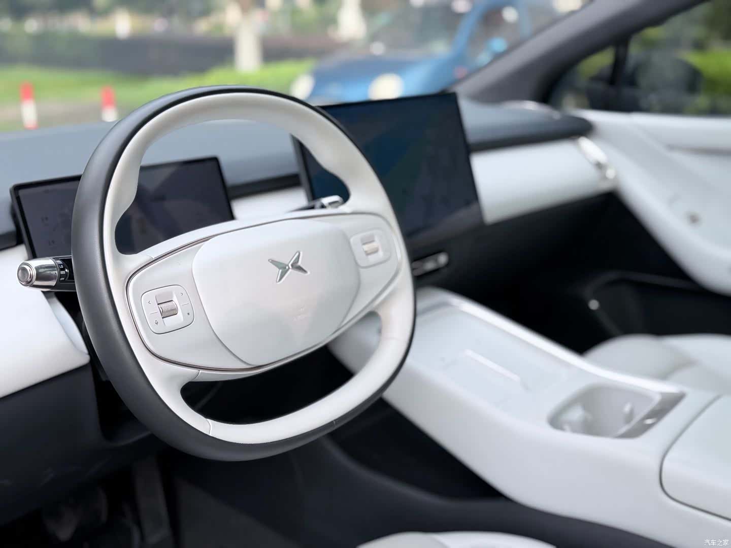 Xpeng P7, 2025 12