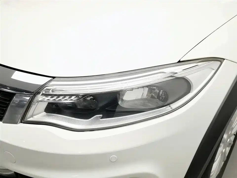Qoros 3