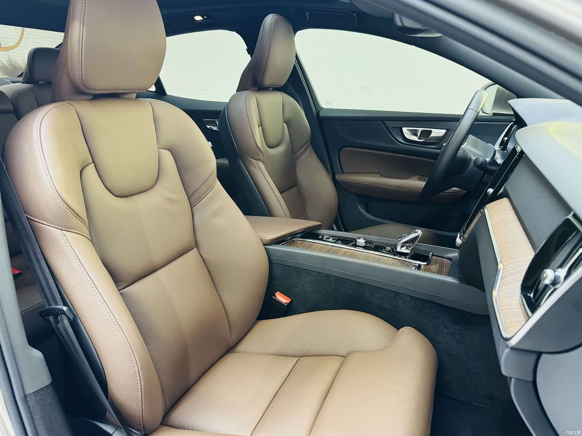 Volvo S60, 2023 12