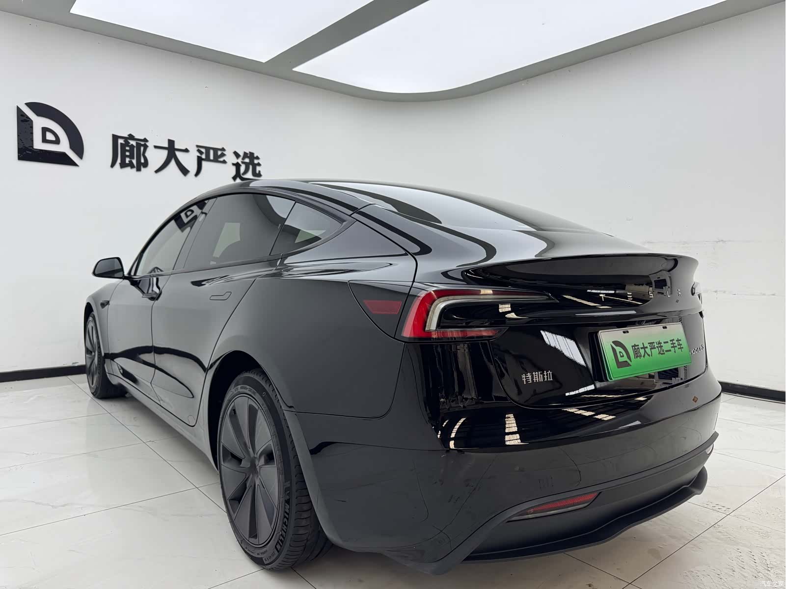Tesla Model 3, 2023 все фото
