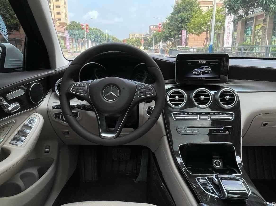 Mercedes-Benz GLC, 2016 18