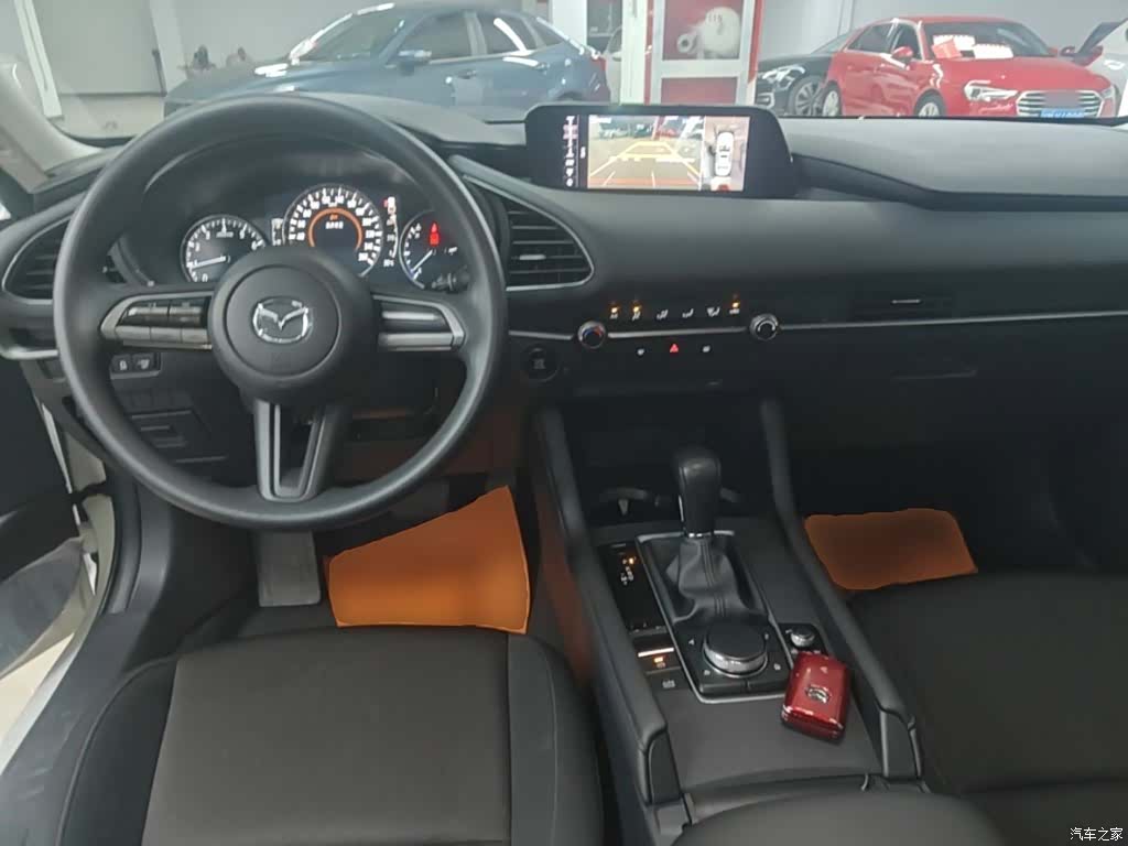 Mazda Mazda3, 2020 10