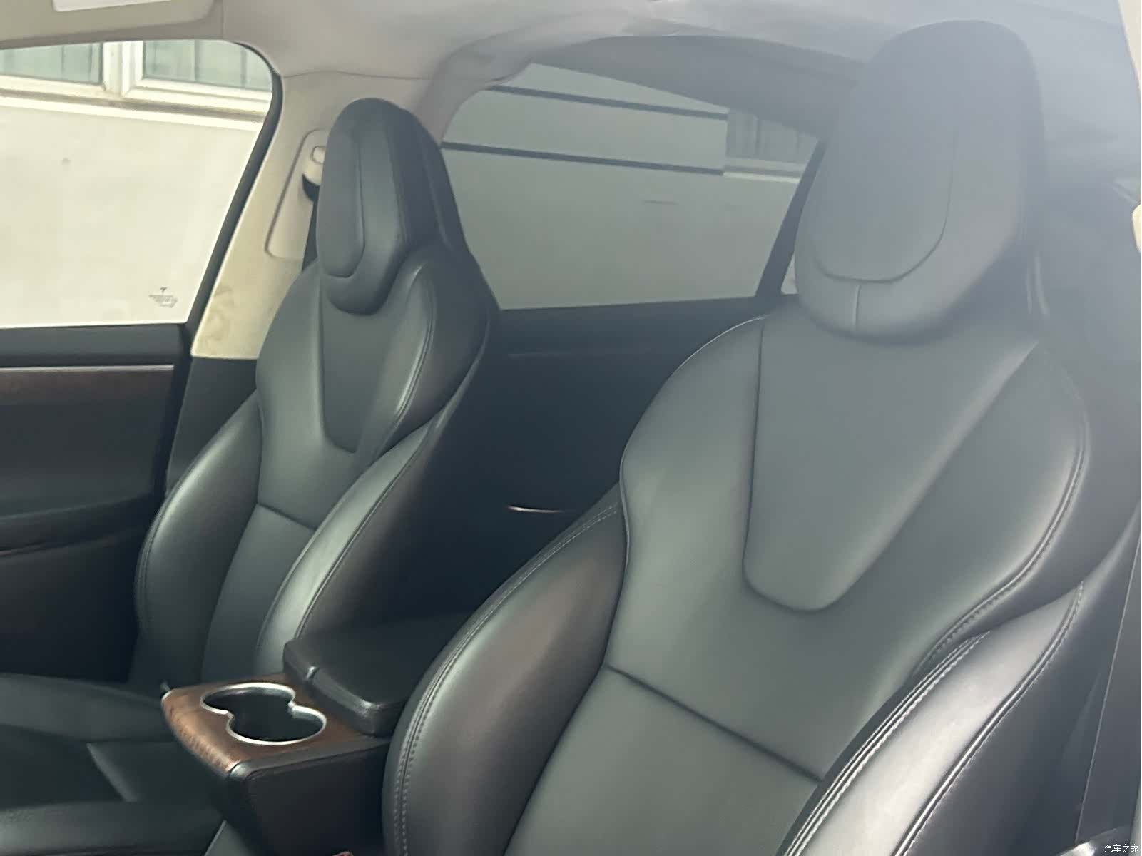 Tesla Model X, 2019 11