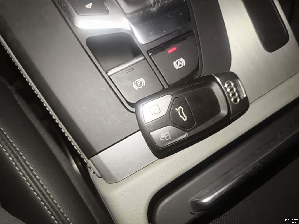 Audi Q5L, 2019 9