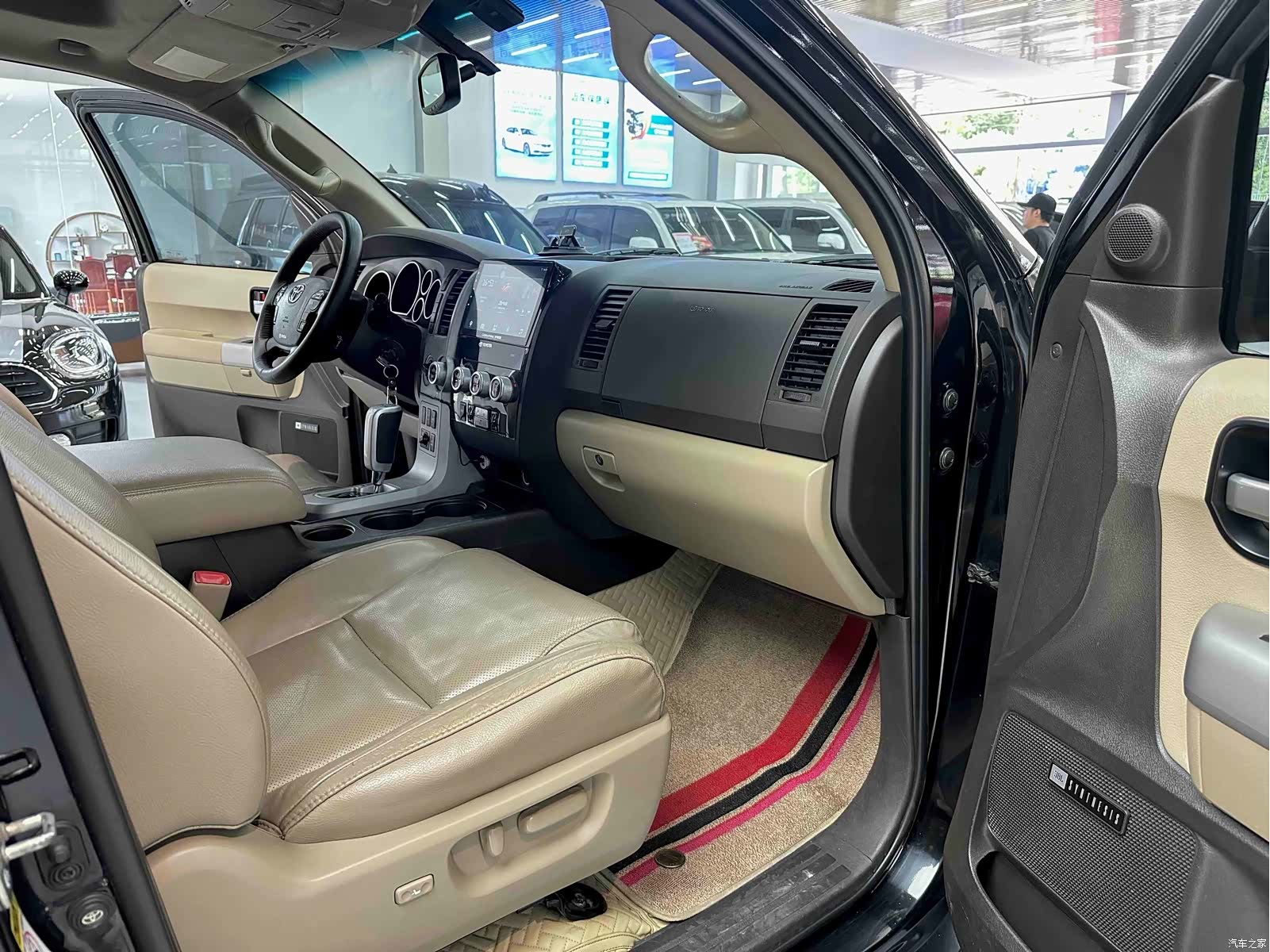 Toyota Sequoia, 2009 11