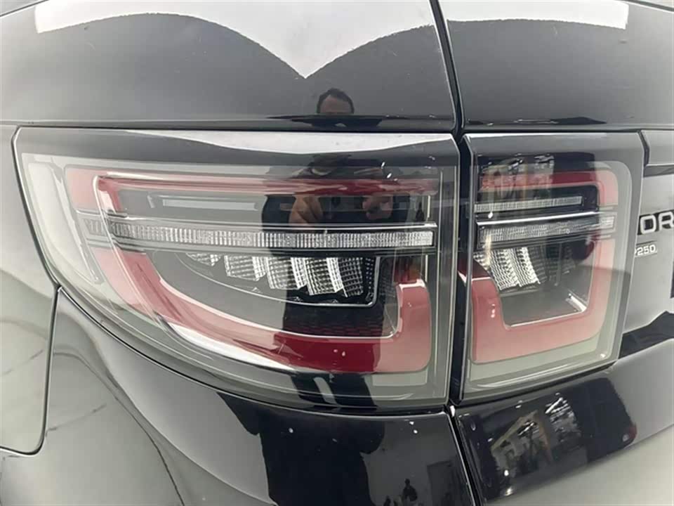 Land Rover Discover sports