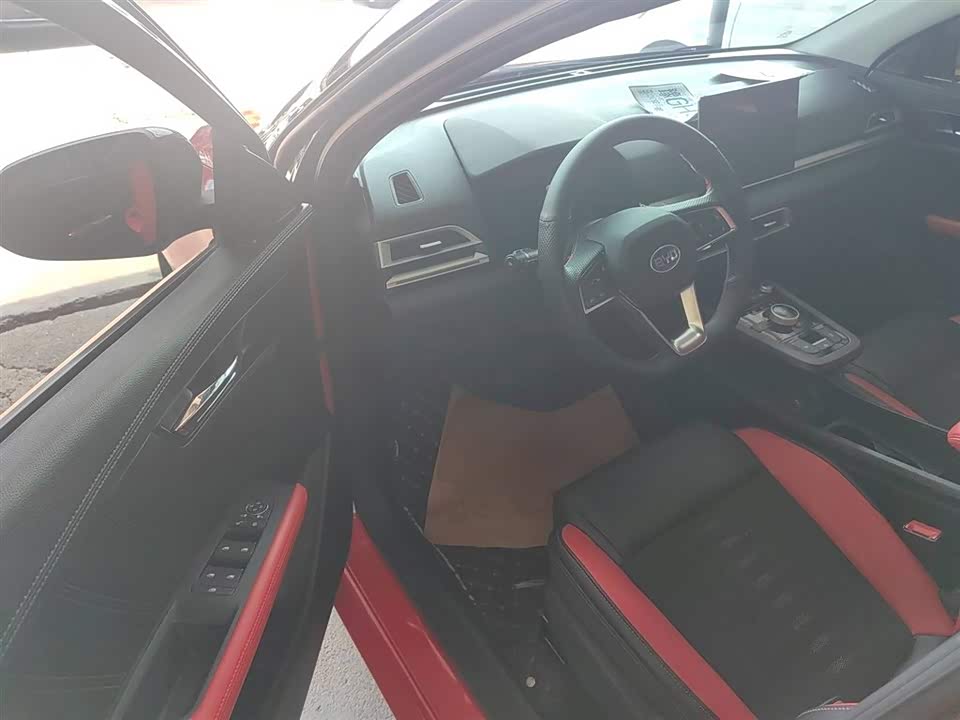 BYD e2