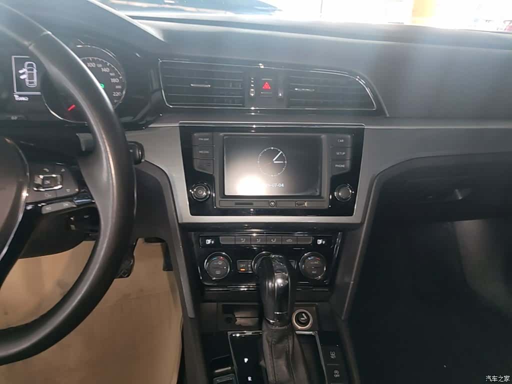 Volkswagen Lamando, 2016 13