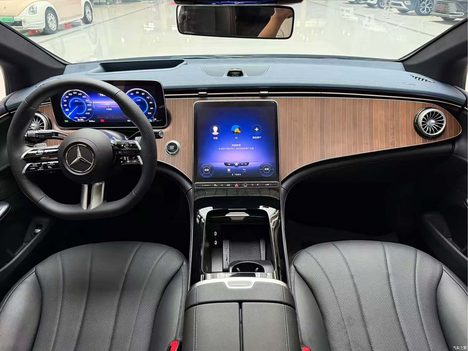 Mercedes-Benz EQE, 2024 6