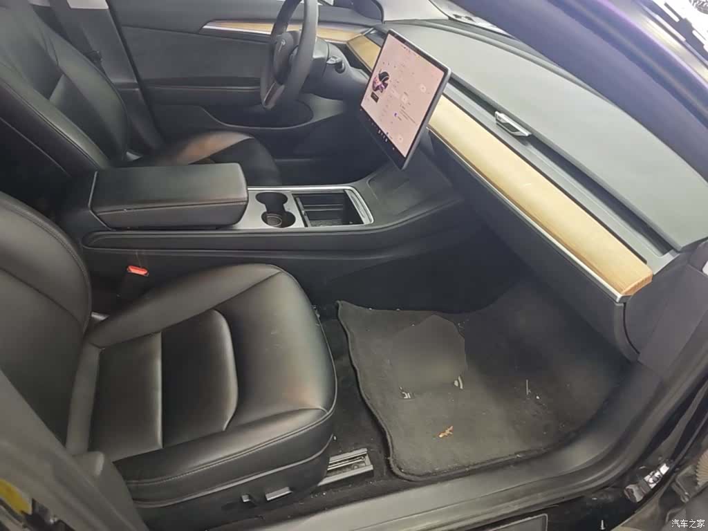 Tesla Model 3, 2022 25
