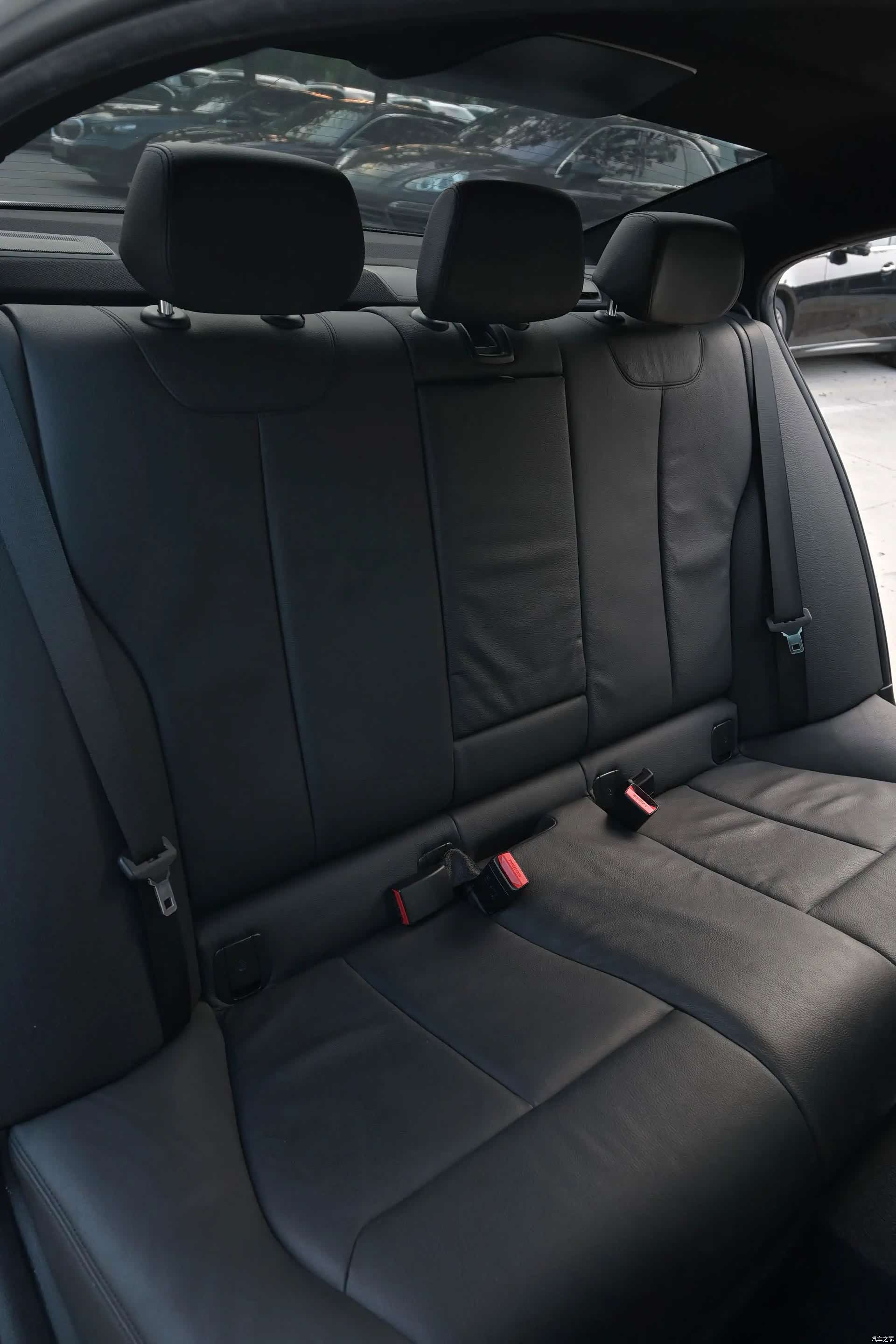 BMW 3 Series, 2016 16