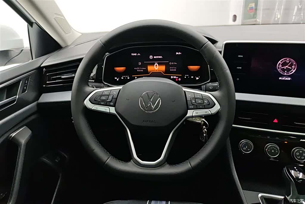Volkswagen Sagitar, 2024 15