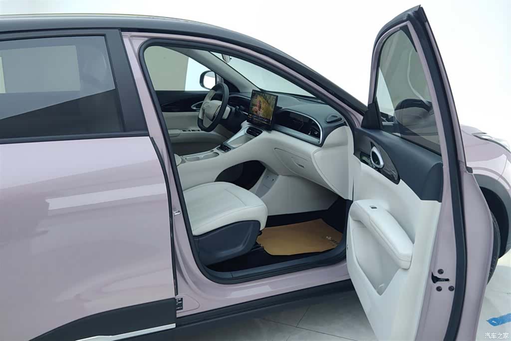 Geely Xingyuan, 2025 8