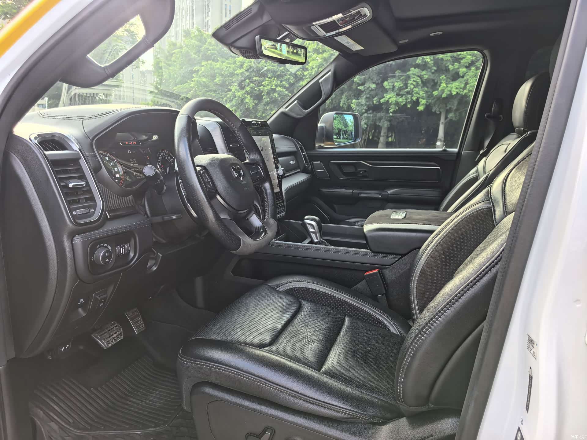 RAM Trucks, 2023 8
