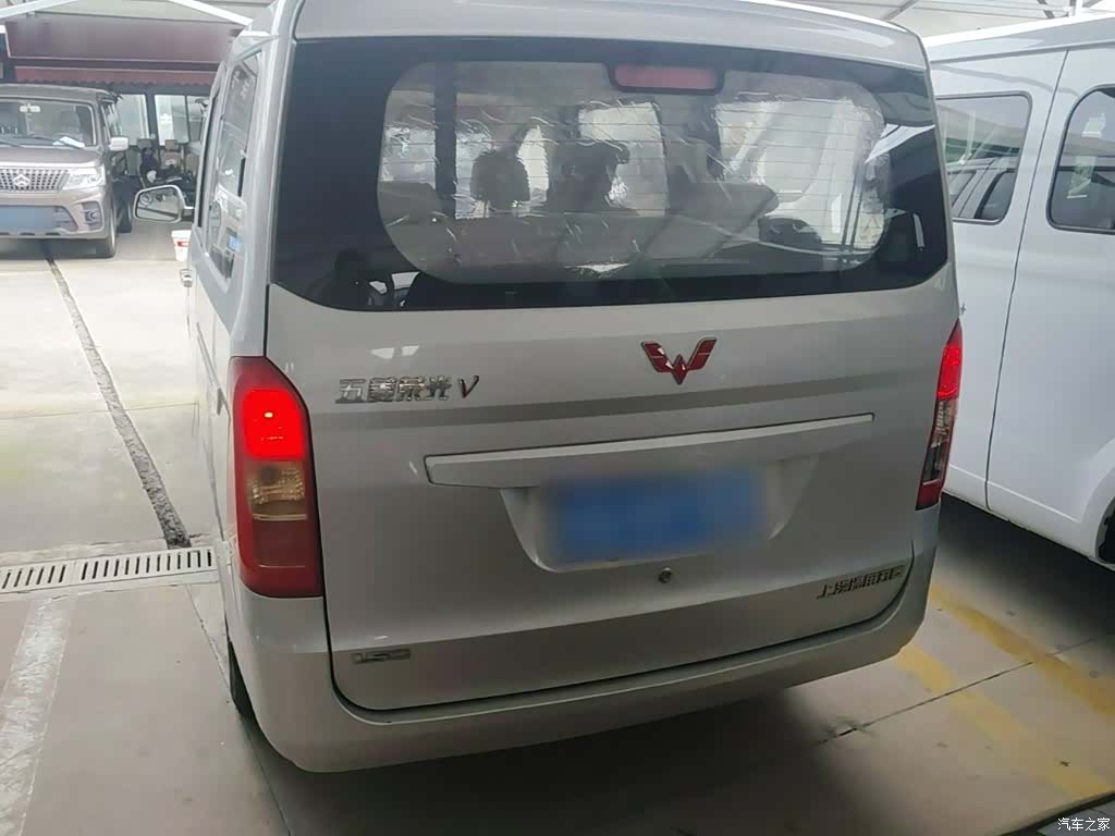 Wuling V, 2017 6