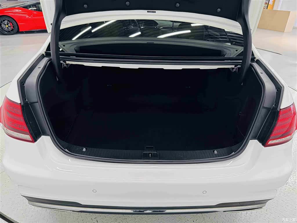 Mercedes-Benz E-Class, 2014 23