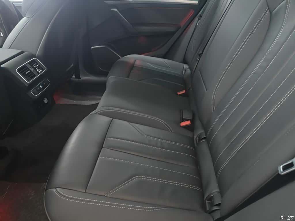 Audi Q5L, 2022 17