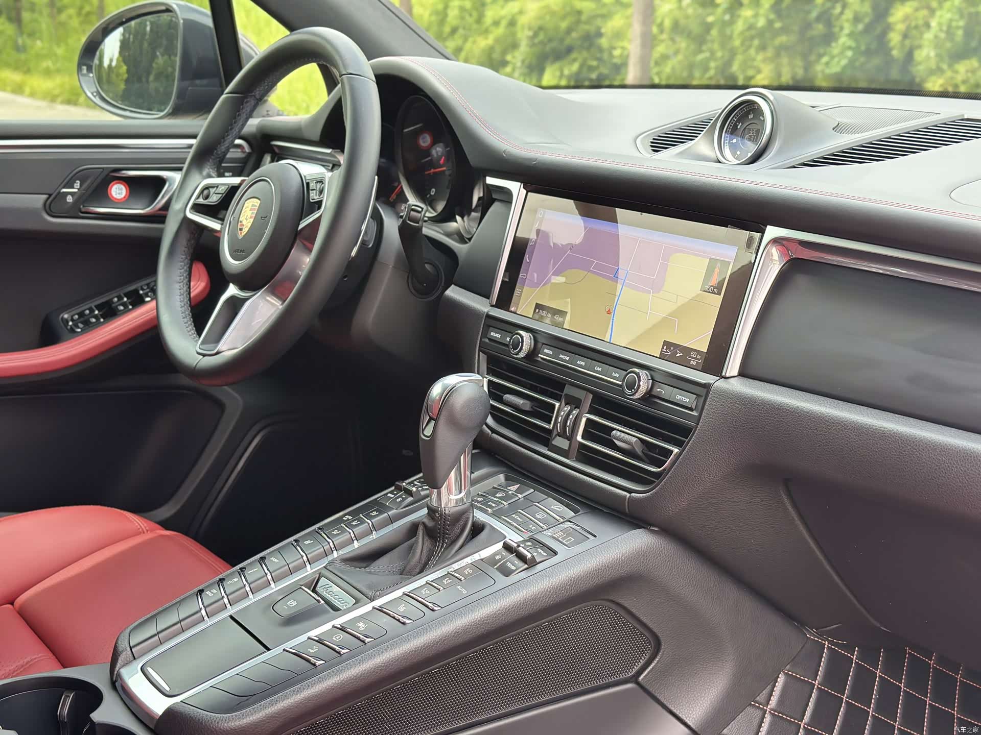 Porsche Macan, 2021 10