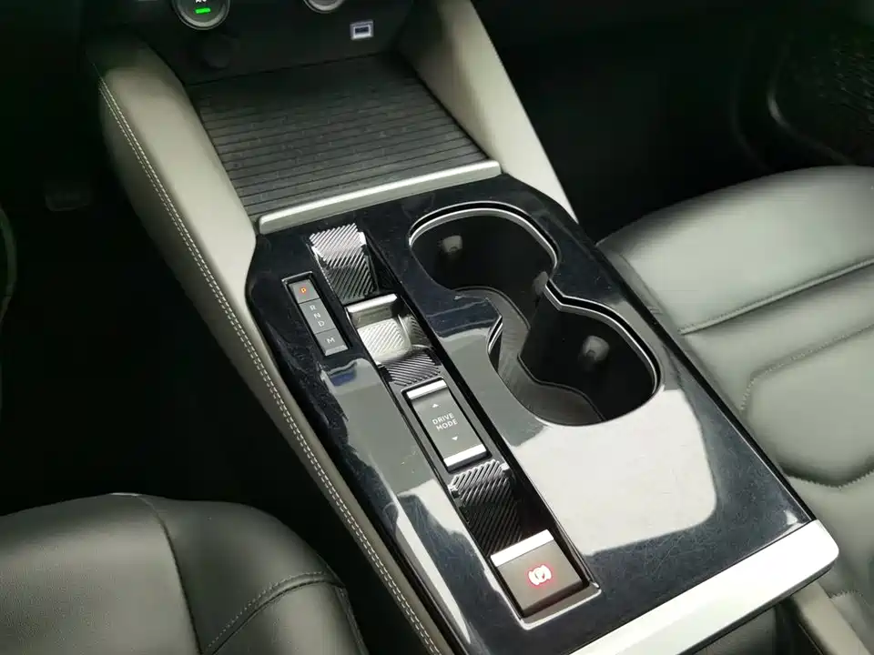 Citroen Versailles C5 X