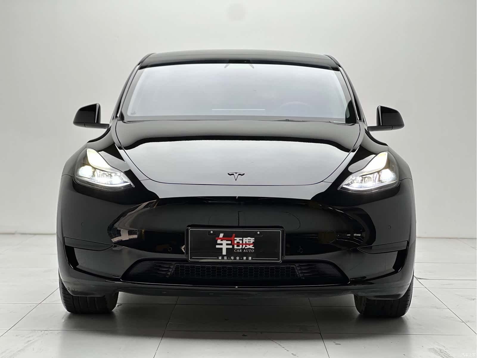 Tesla Model Y, 2023 2