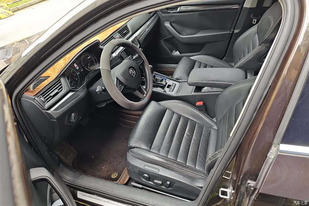 Skoda Superb, 2016 9