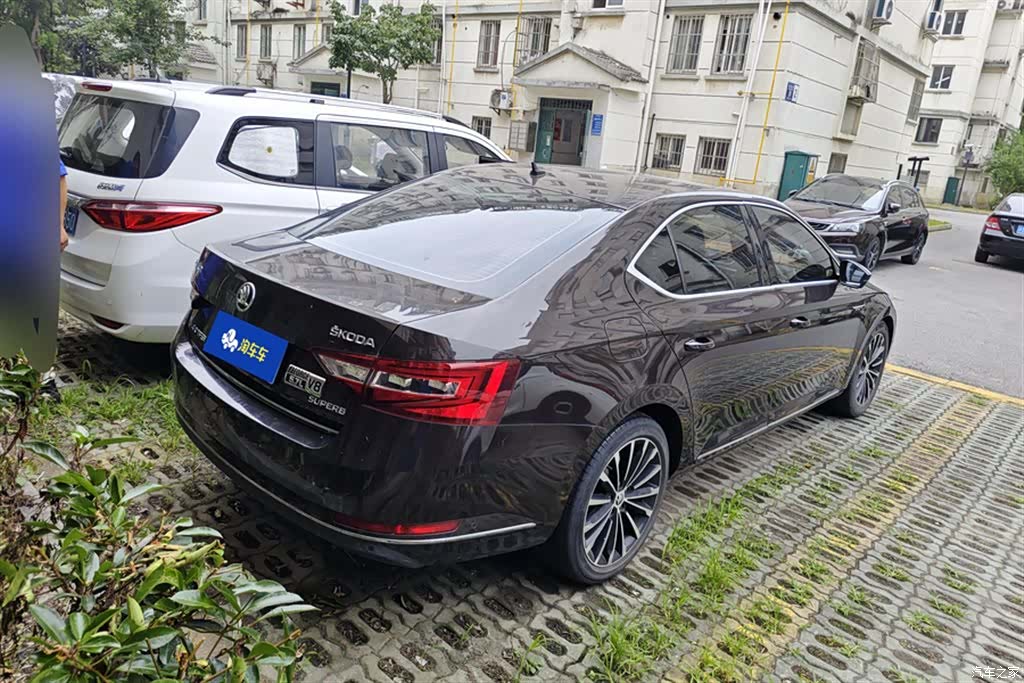 Skoda Superb, 2016 3