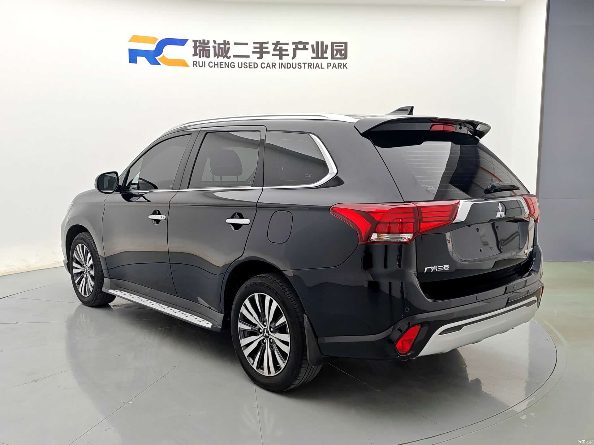 Mitsubishi Outlander, 2023 15