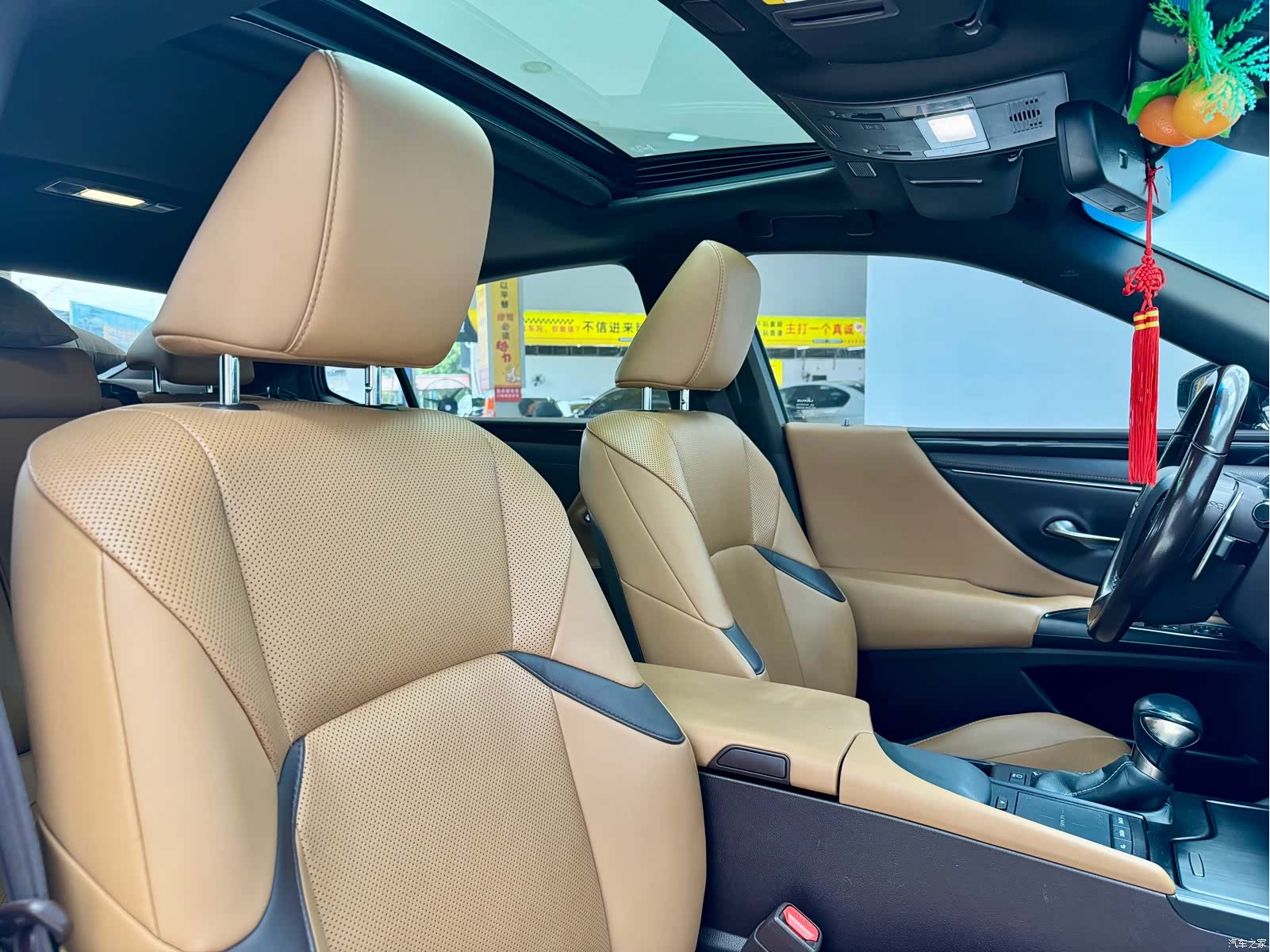 Lexus ES, 2019 14