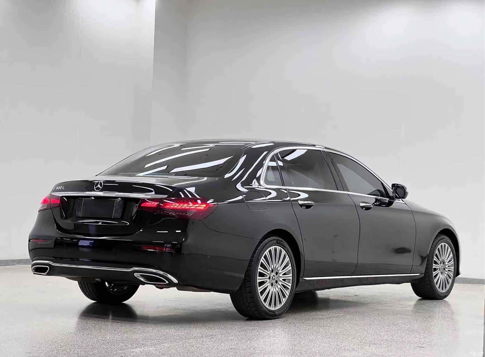 Mercedes-Benz E-Class, 2023 30