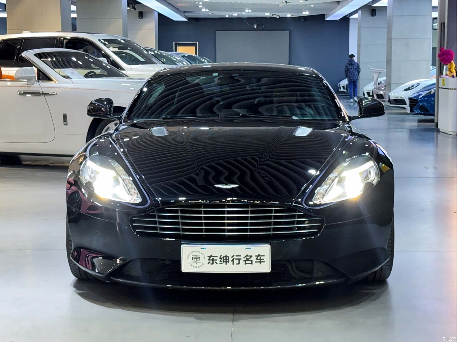 Aston Martin DB9, 2015 2