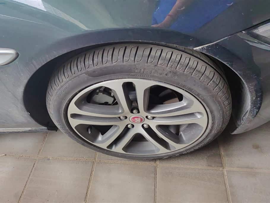 Jaguar XEL Jaguar XEL
