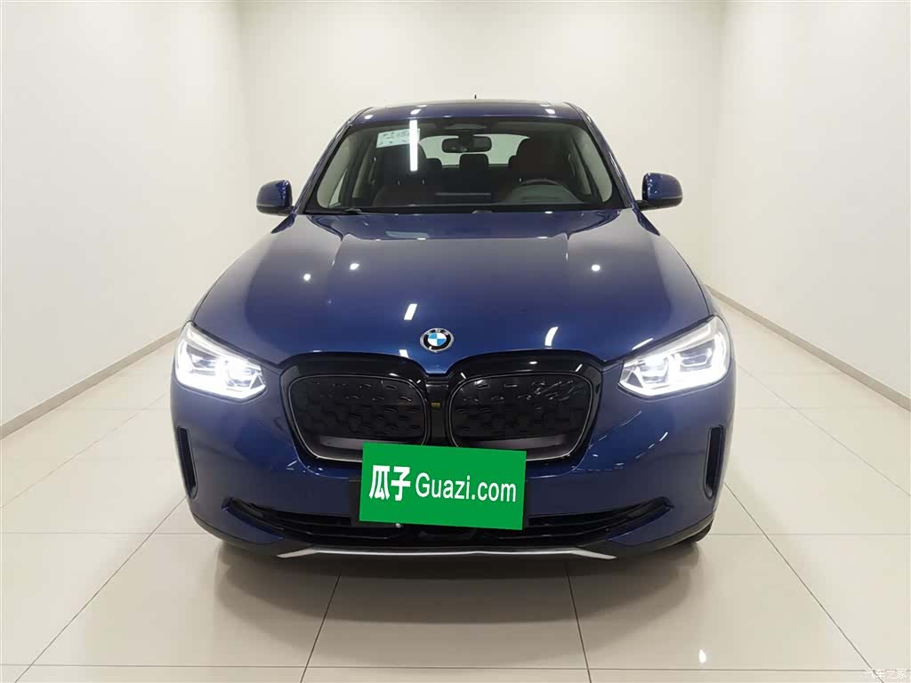 BMW iX3, 2021 3