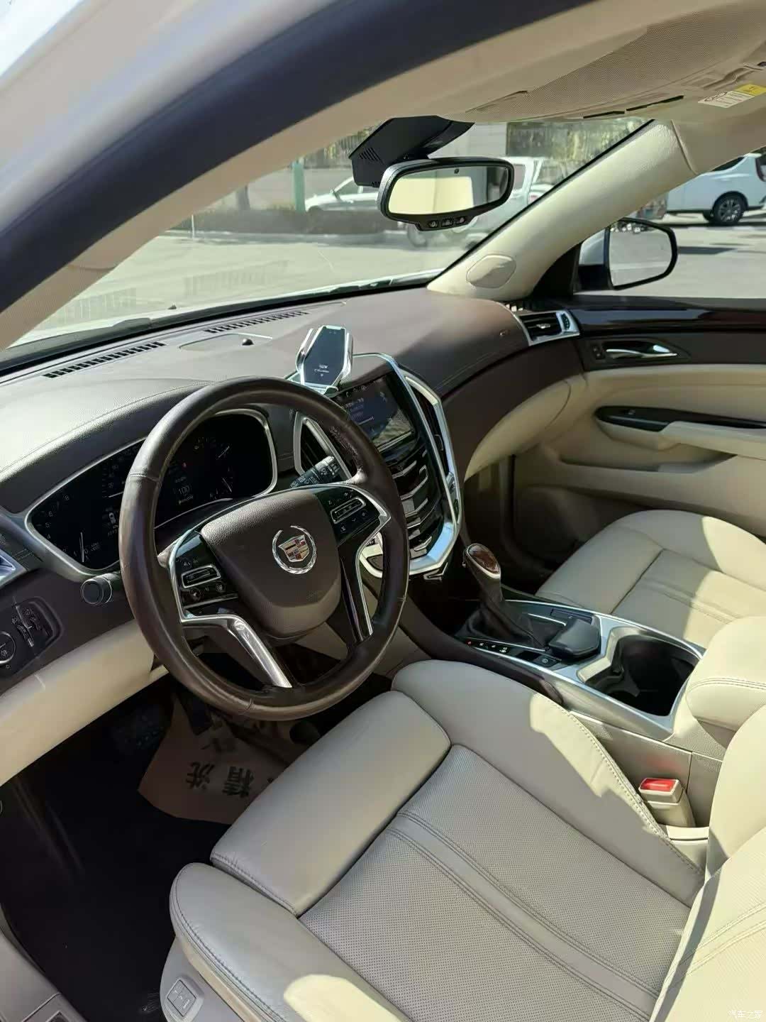 Cadillac SRX, 2016 7