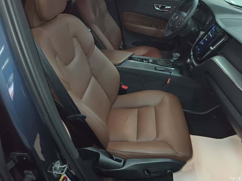 Volvo XC60, 2018 25