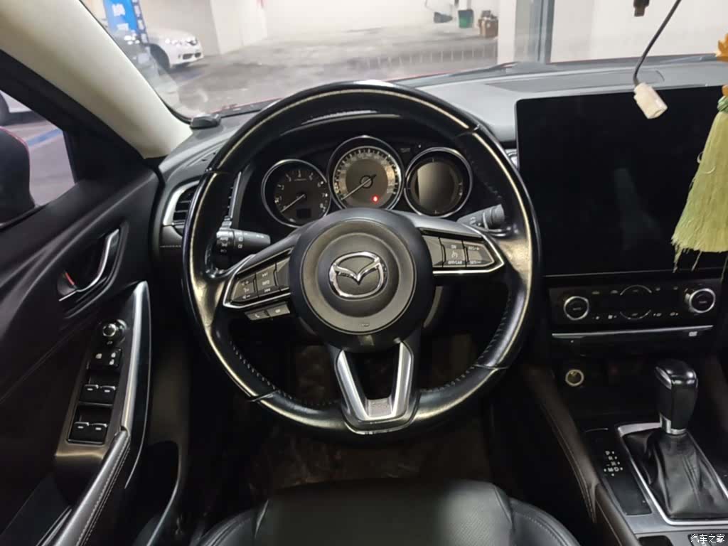 Mazda Atenza, 2018 11
