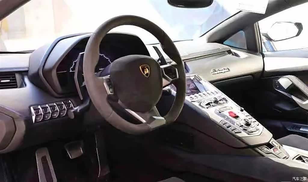 Lamborghini Aventador, 2012 все фото