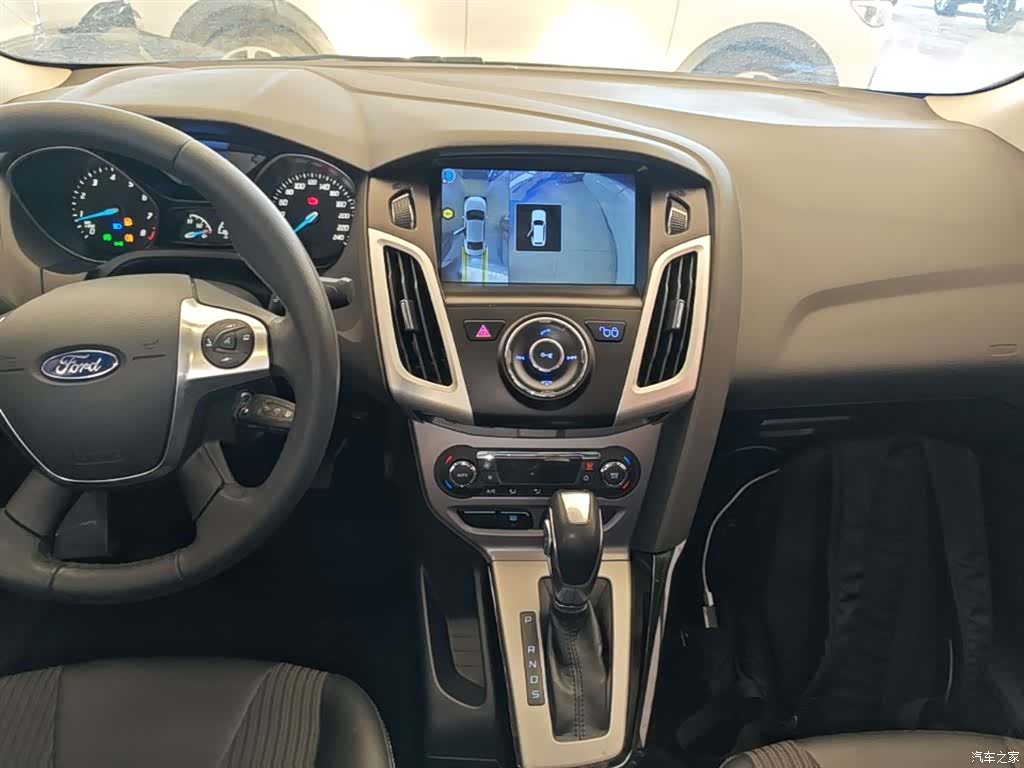 Ford Focus, 2015 13