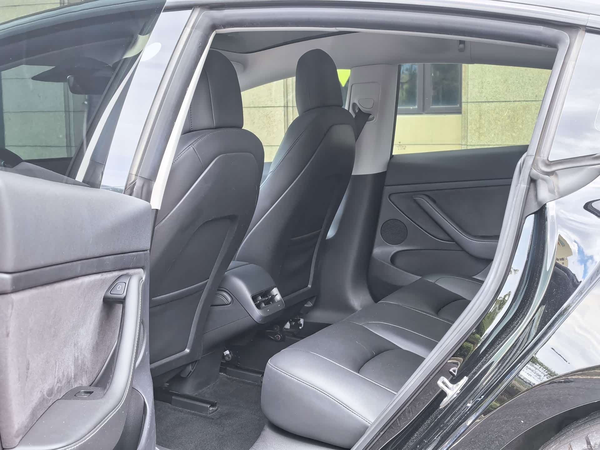 Tesla Model 3, 2021 11
