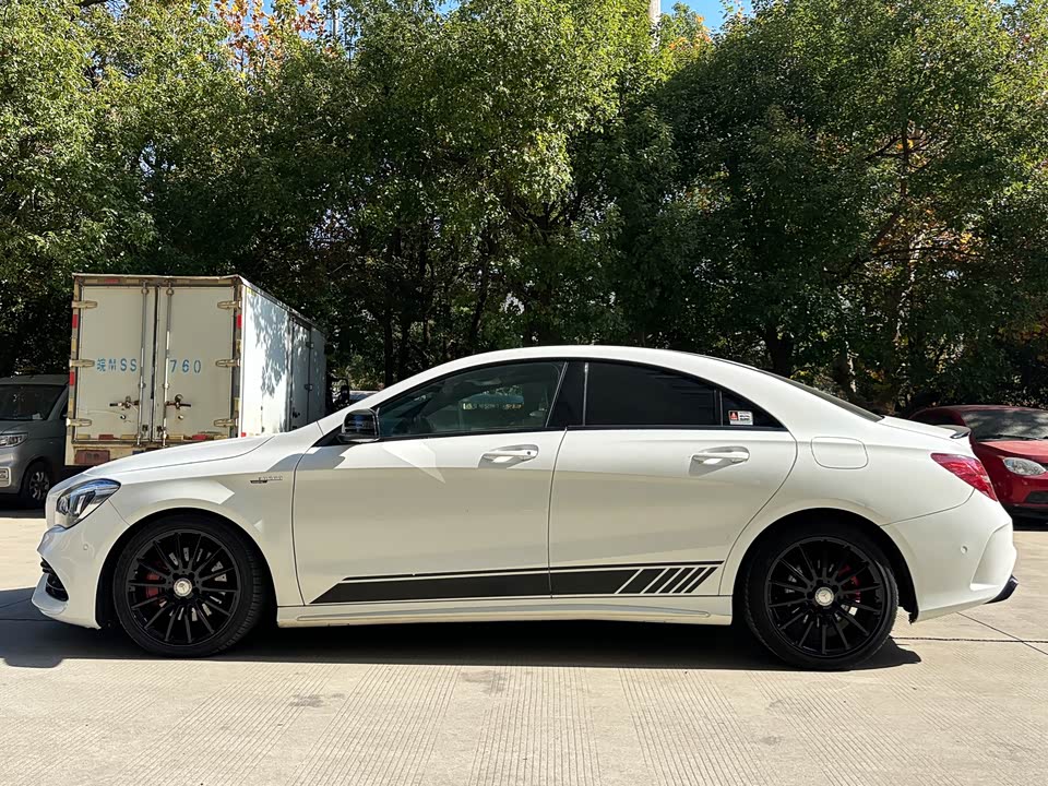 Mercedes-Benz CLA