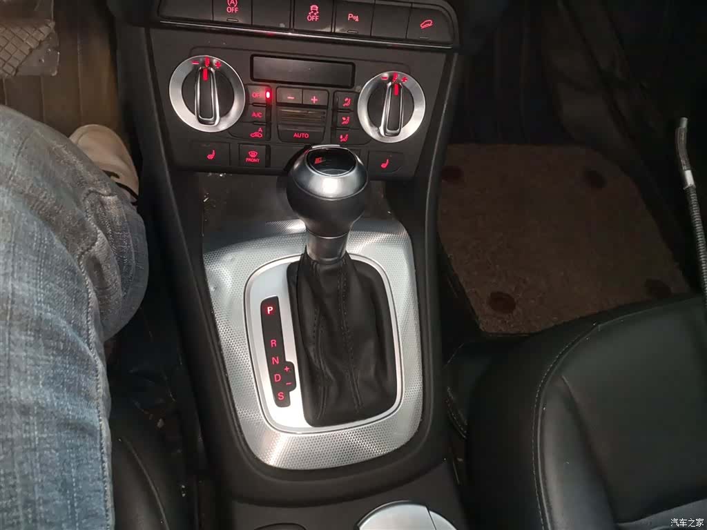Audi Q3, 2016 14