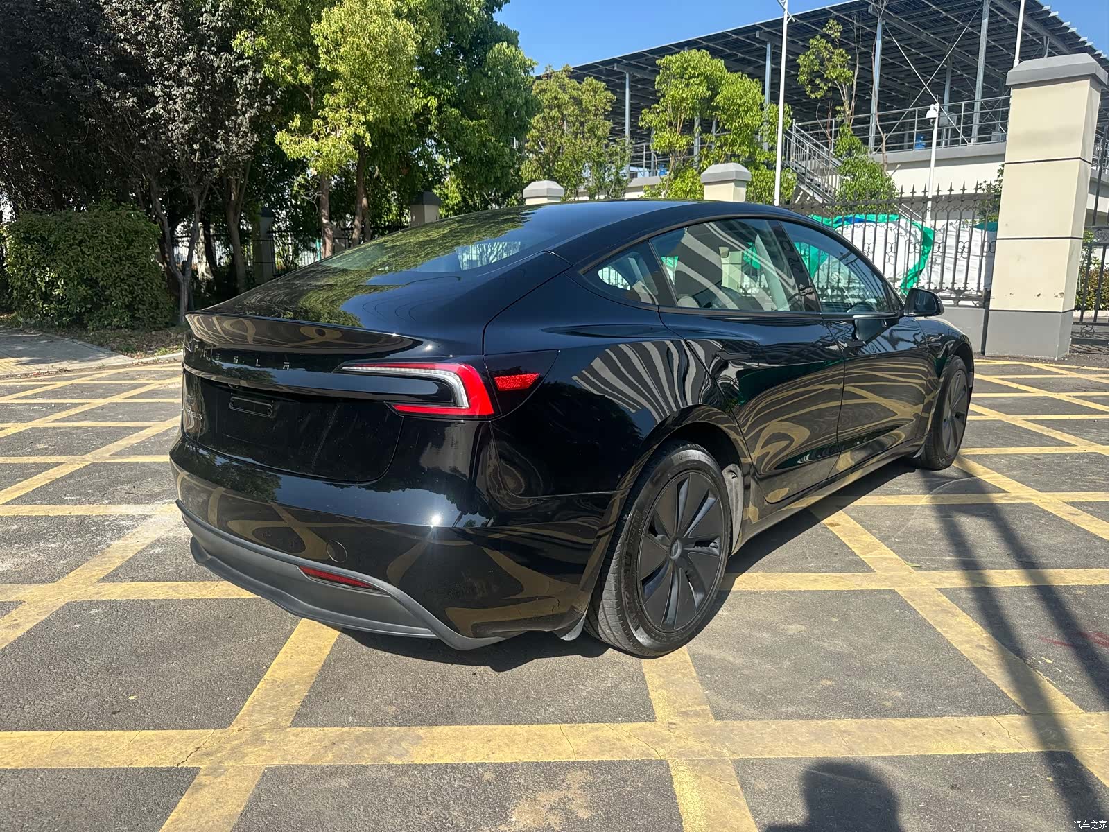 Tesla Model 3, 2023 6