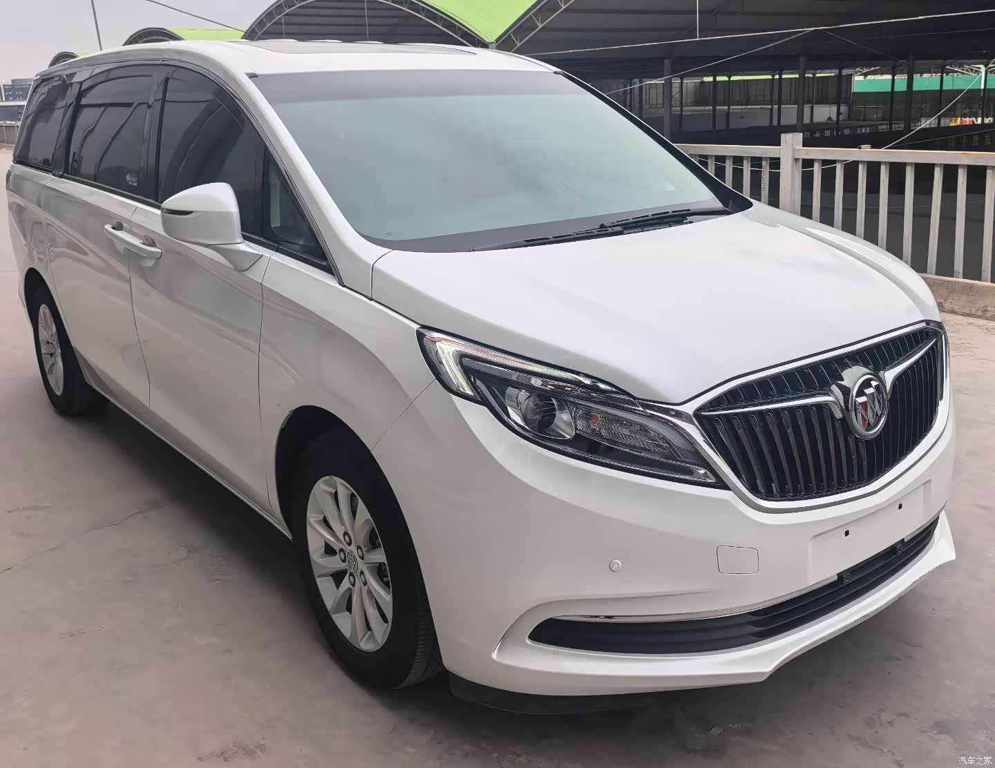 Buick GL8, 2019 2