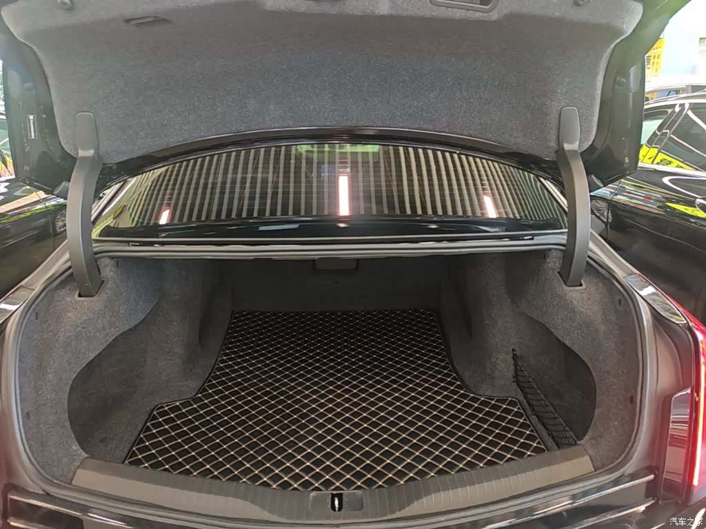 Cadillac CT6, 2022 19
