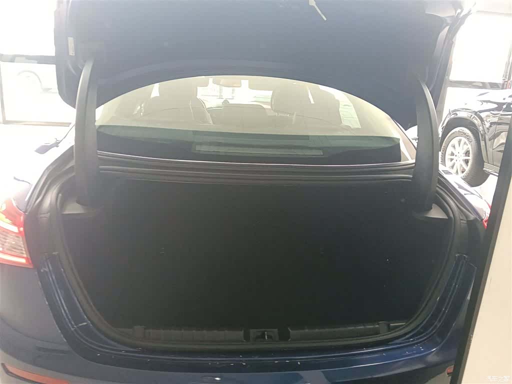 Maserati Ghibli, 2016 15